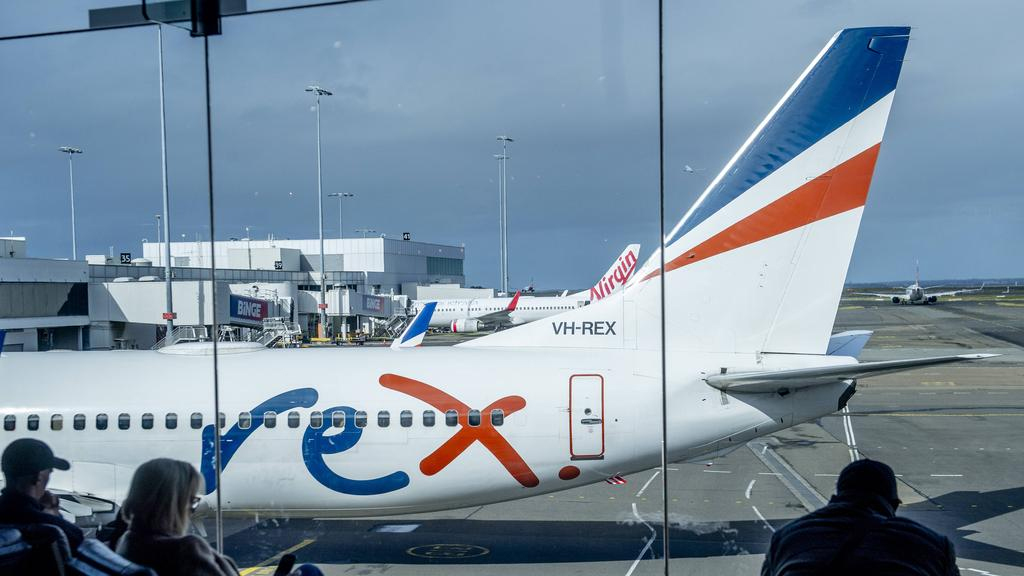 Albanese government called to buy out beleaguered Rex Airlines