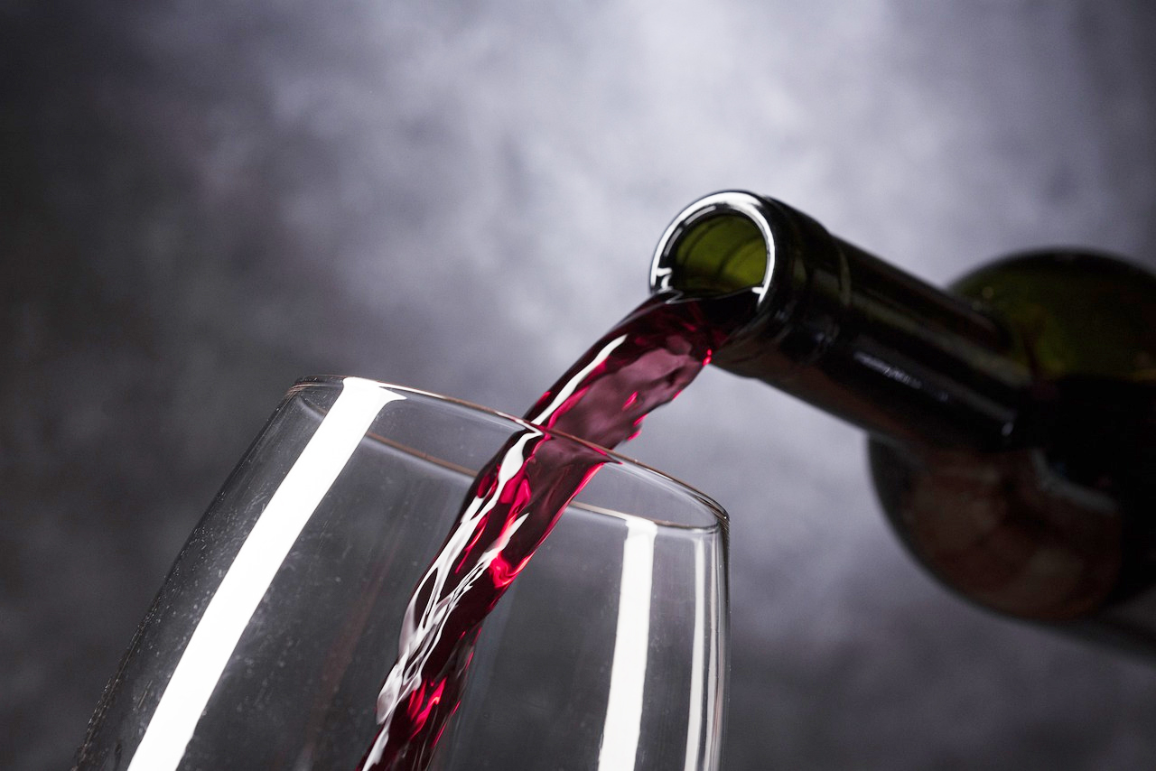 الصين تتراجع عن حظر النبيذ  الأسترالي في فوز كبير للمصدرين